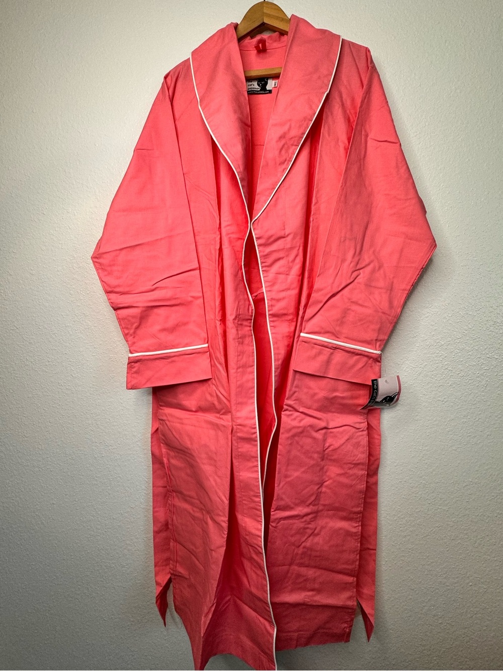 NWT The Cat's Pajamas Pink White Trim Wrap Belted Robe sz M/L